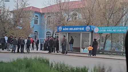 Agri Da Mahkeme Onunde Silahli 1777983221 Vei Vb P