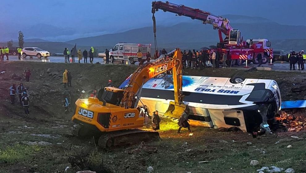 Dogansehirde Otobus Kazas Olu Ve Yarallar Var 20260503194129