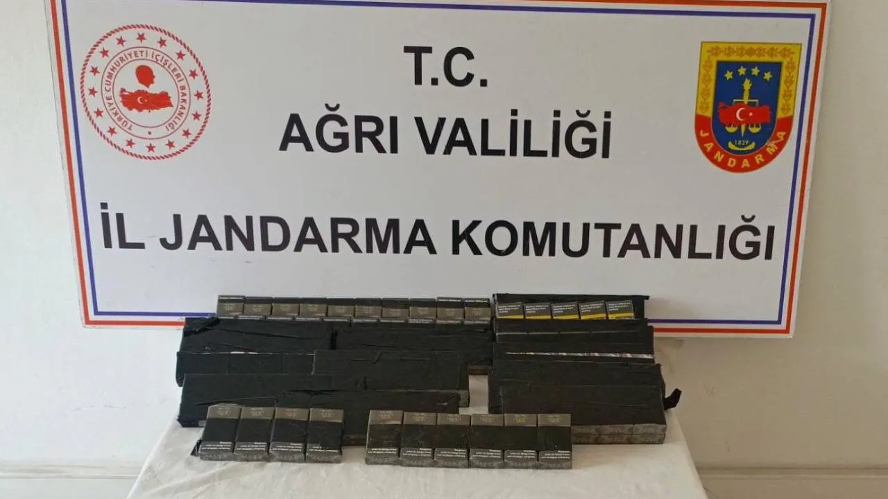 Diyadinde Tir Dorsesinde Kacak Sigara Ele Gecirildi 6A1Fac37Bb0Dd