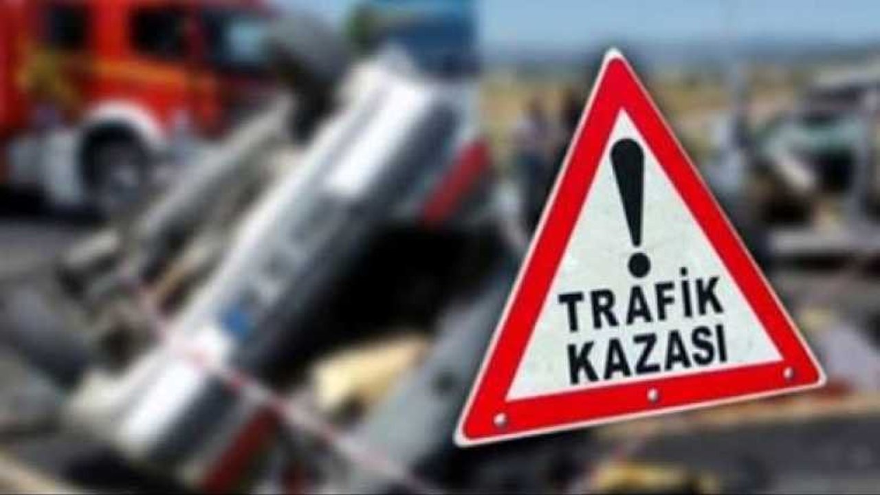 Ağrı'da Trafik Kazası;Biri Ağır Üç Yaralı