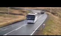 Ağrı'da 7 kişinin yaşamını yitirdiği kaza anı görüntüleri mobesse kameralarına yansıdı