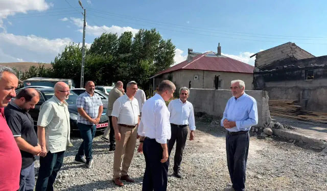 AİÇÜ Rektörü Gülçin Yangında Evi Hasar Gören Aileyi Ziyaret Etti