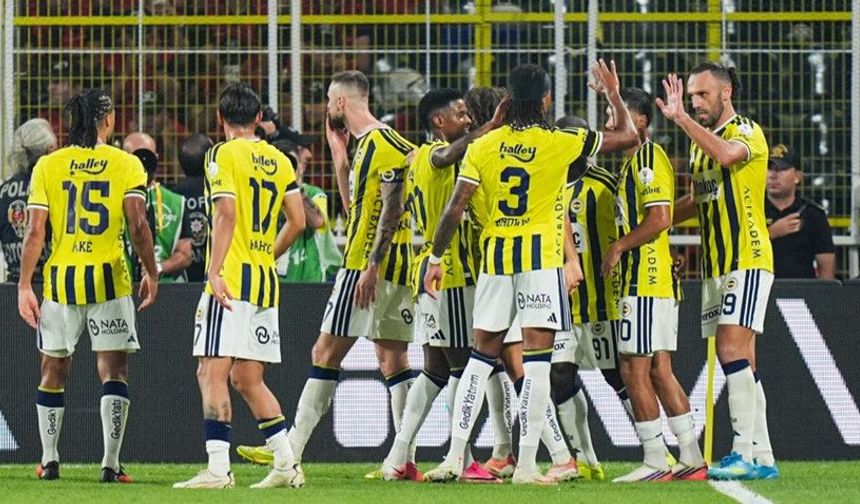 Fenerbahçe'ye 3 Dönem Transfer Yasağı, Kulüpten İlk Açıklama Geldi